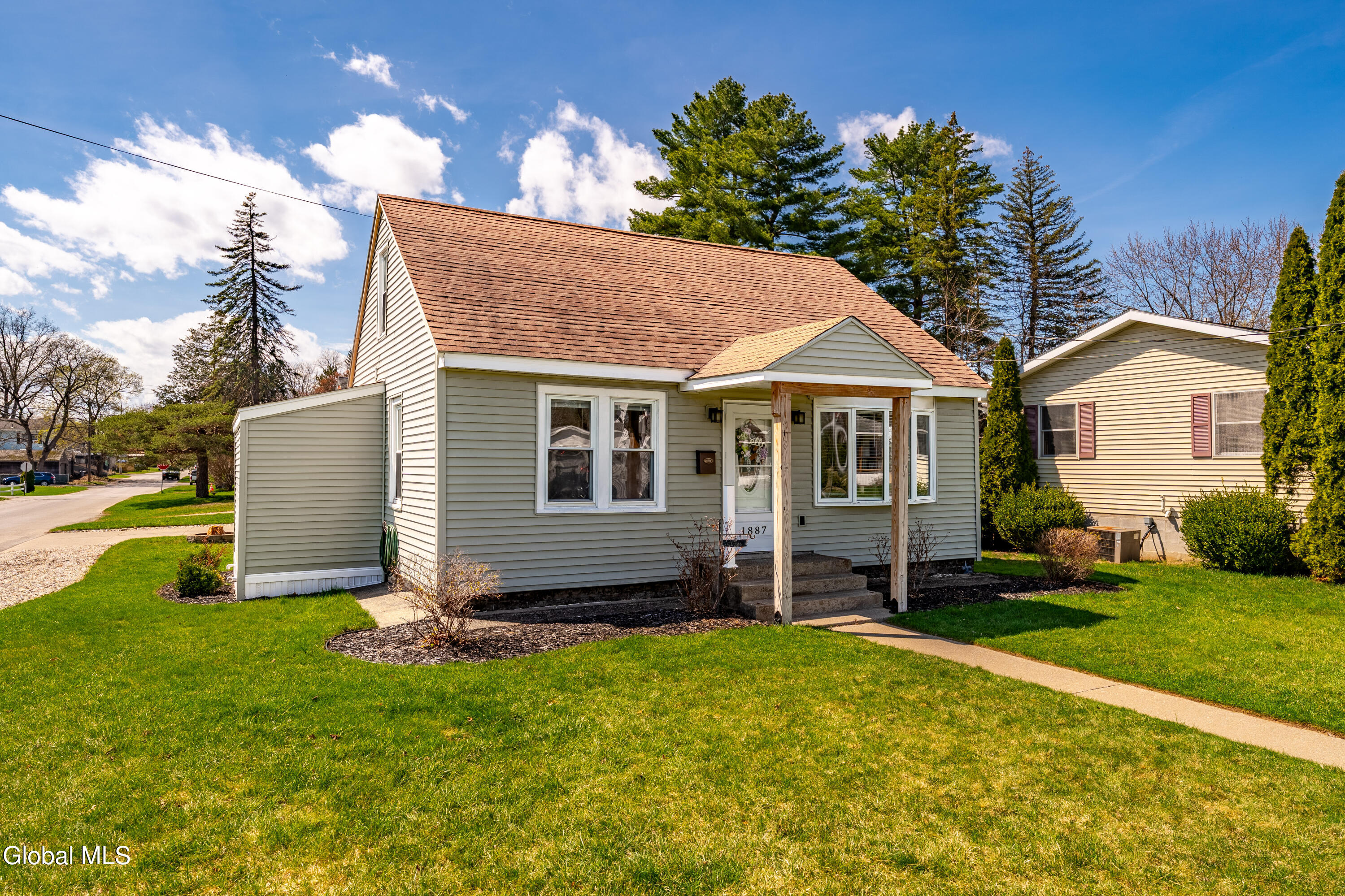 1887 Fiero Avenue Schenectady NY 12303