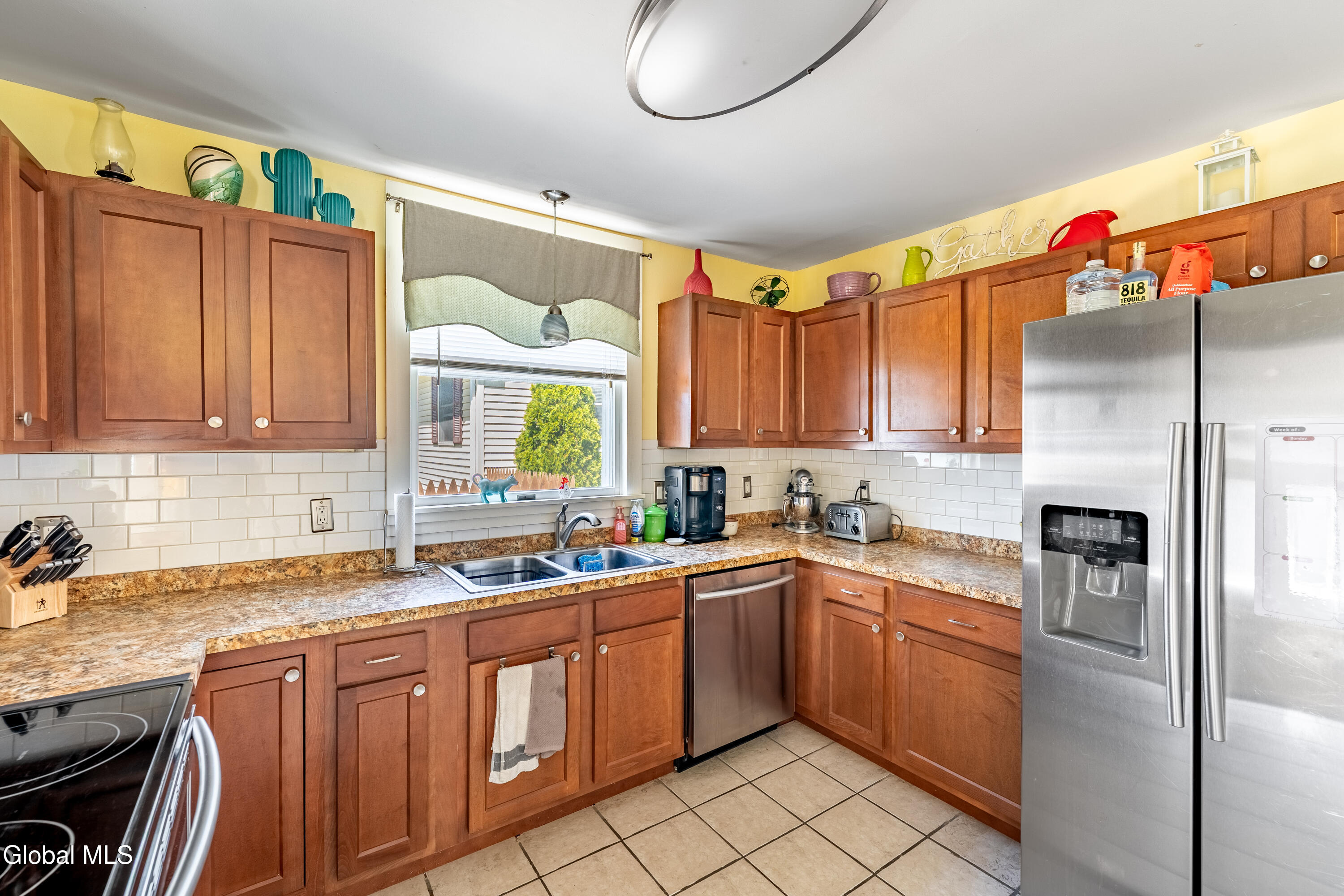 1887 Fiero Avenue Schenectady NY 12303