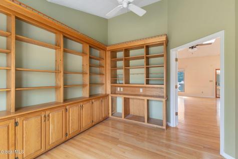 237 Long Meadow Lane Schenectady NY 12306