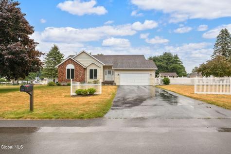 237 Long Meadow Lane Schenectady NY 12306