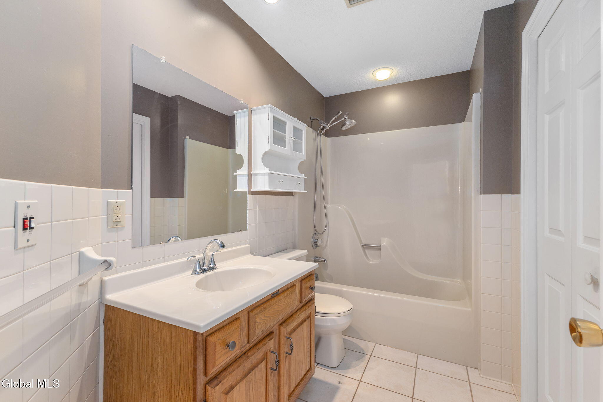 237 Long Meadow Lane Schenectady NY 12306