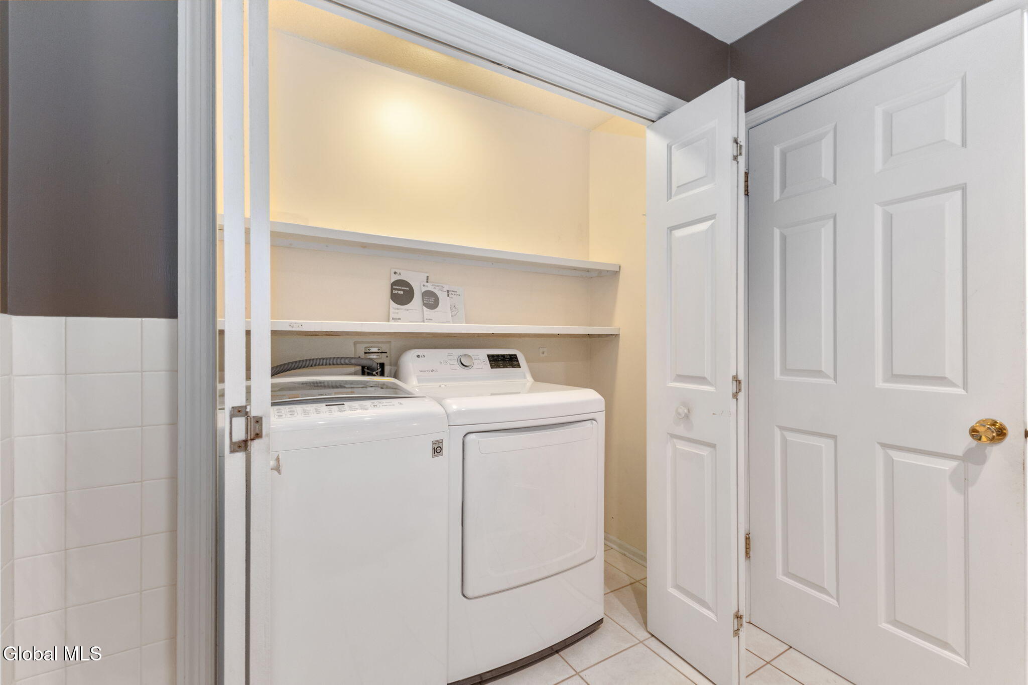 237 Long Meadow Lane Schenectady NY 12306