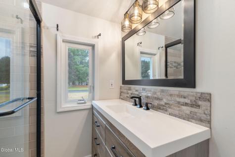 237 Long Meadow Lane Schenectady NY 12306