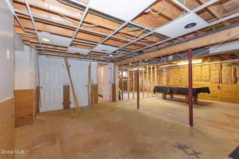 237 Long Meadow Lane Schenectady NY 12306