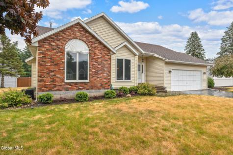 237 Long Meadow Lane Schenectady NY 12306