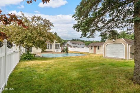 237 Long Meadow Lane Schenectady NY 12306
