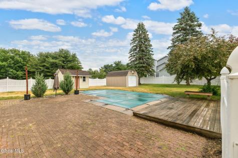 237 Long Meadow Lane Schenectady NY 12306