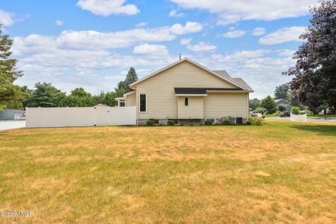 237 Long Meadow Lane Schenectady NY 12306