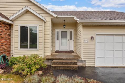 237 Long Meadow Lane Schenectady NY 12306