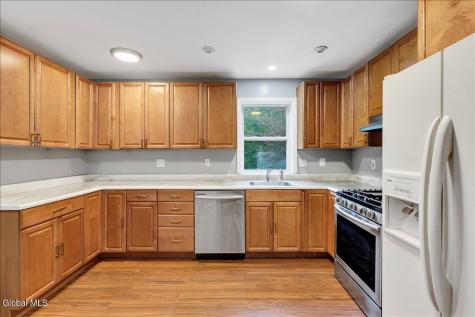 19 Tupelo Drive Clifton Park NY 12065