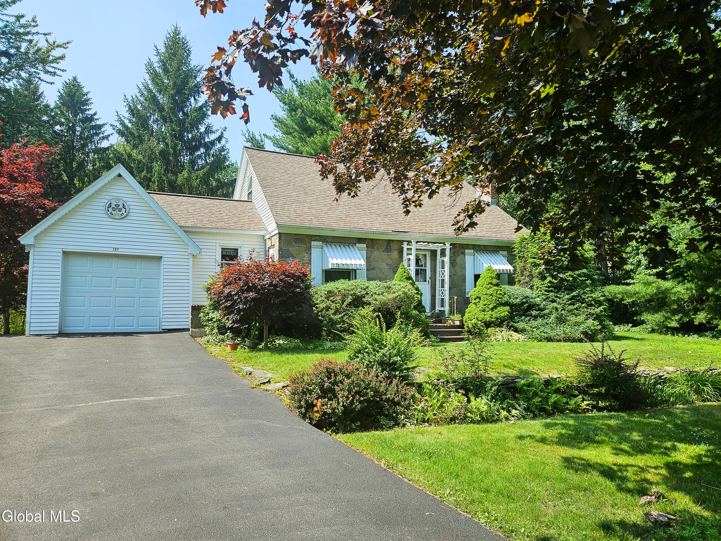 107 Skyway Drive Glenville NY 12302