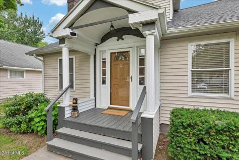 178 Speigletown Road Troy NY 12182