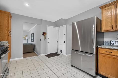 7 Gloucester Street Clifton Park NY 12065