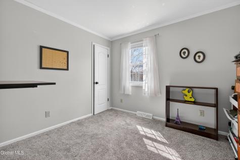 7 Gloucester Street Clifton Park NY 12065