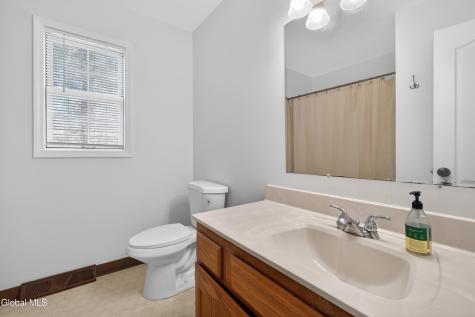 7 Gloucester Street Clifton Park NY 12065