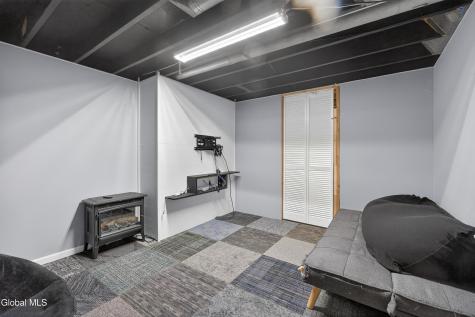 7 Gloucester Street Clifton Park NY 12065