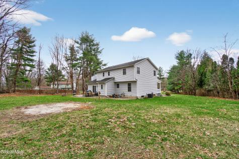 7 Gloucester Street Clifton Park NY 12065