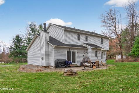 7 Gloucester Street Clifton Park NY 12065