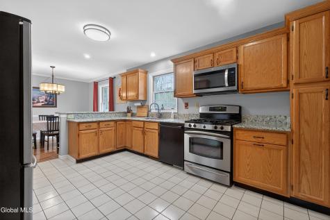 7 Gloucester Street Clifton Park NY 12065