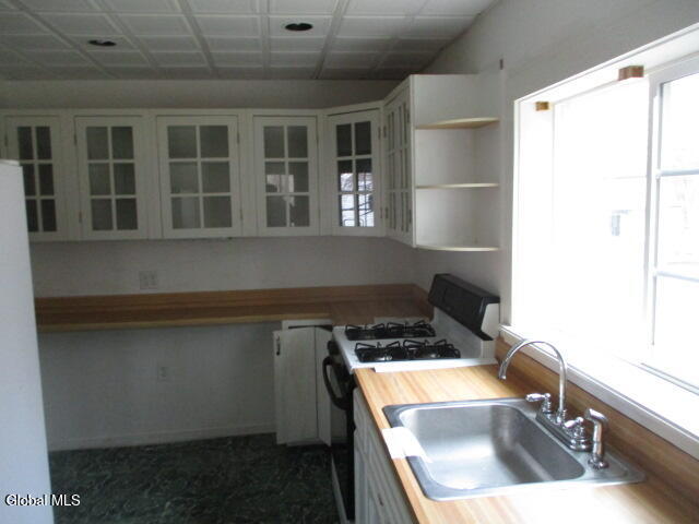 10 Woodard Avenue Hadley NY 12835