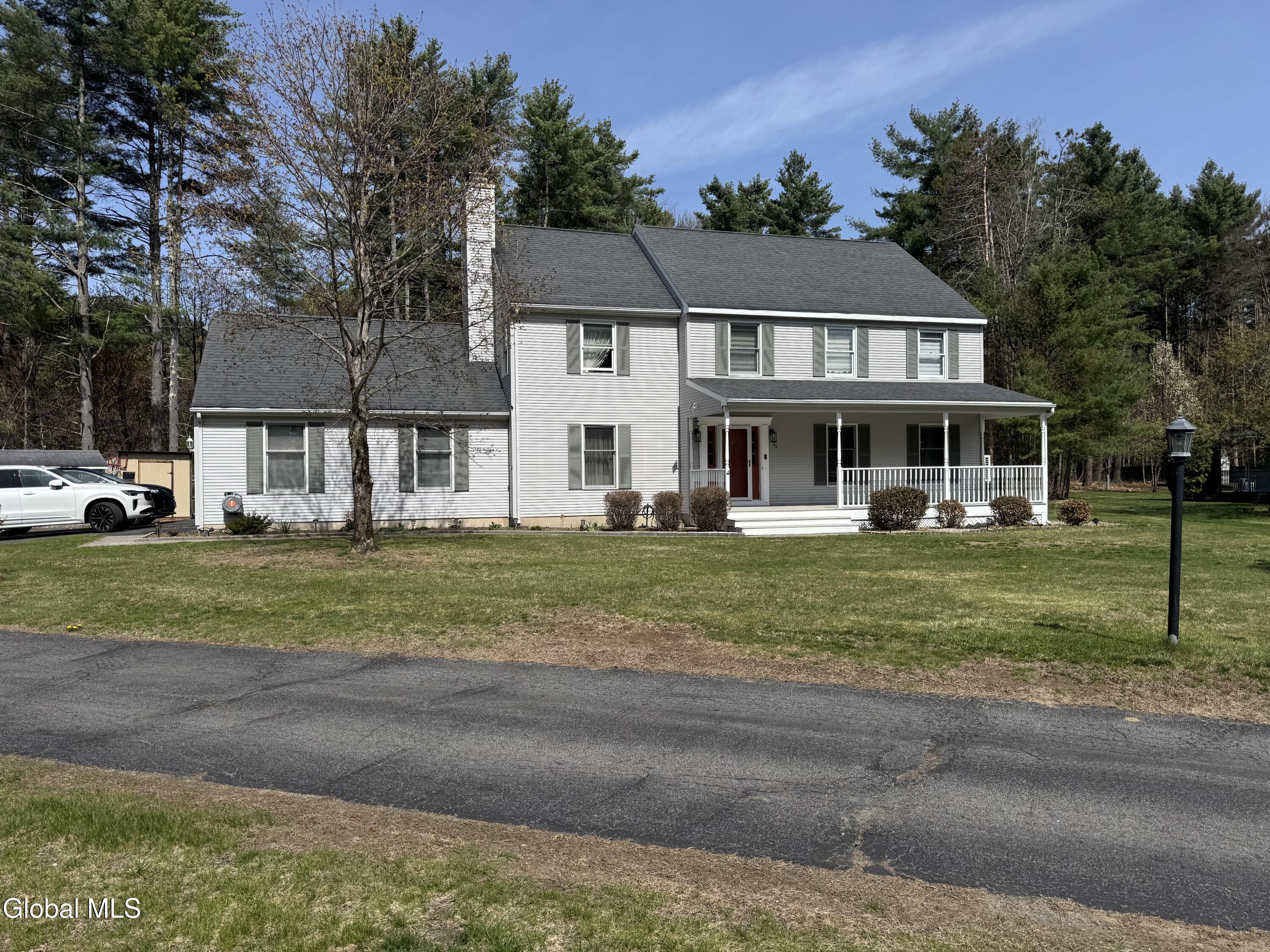 20 Queens Lane Queensbury NY 12804