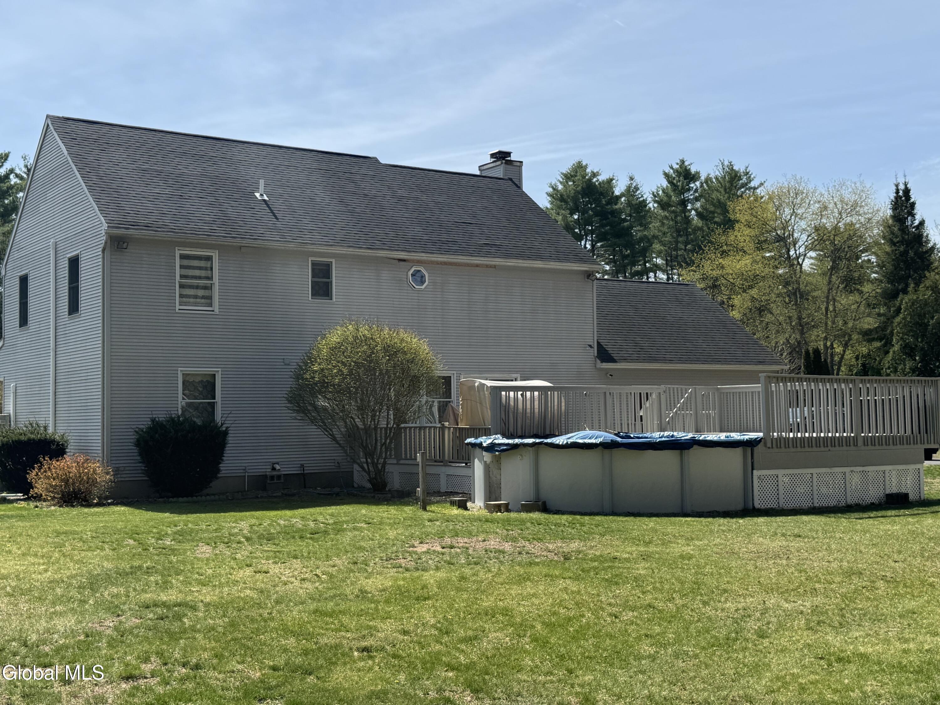 20 Queens Lane Queensbury NY 12804