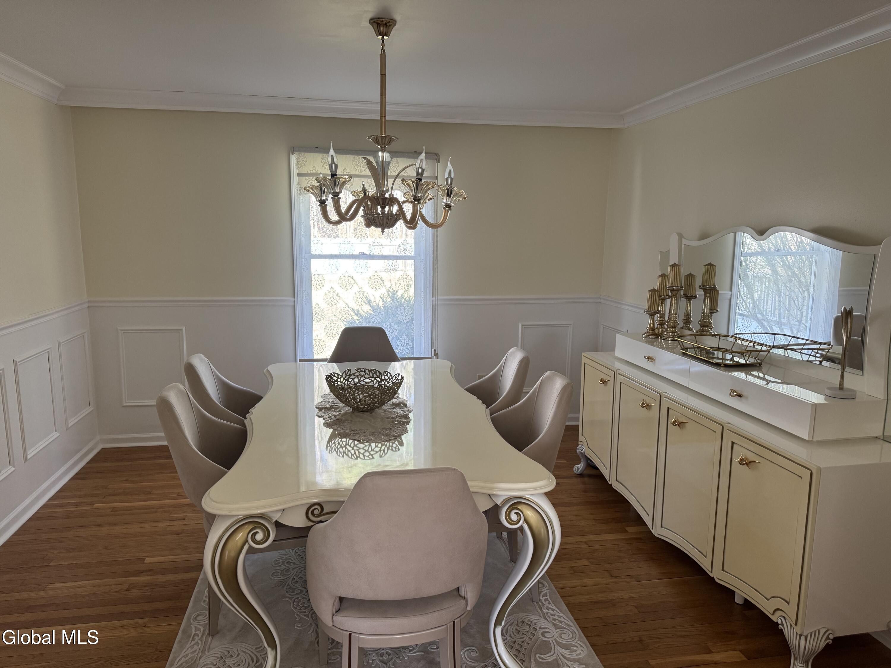20 Queens Lane Queensbury NY 12804