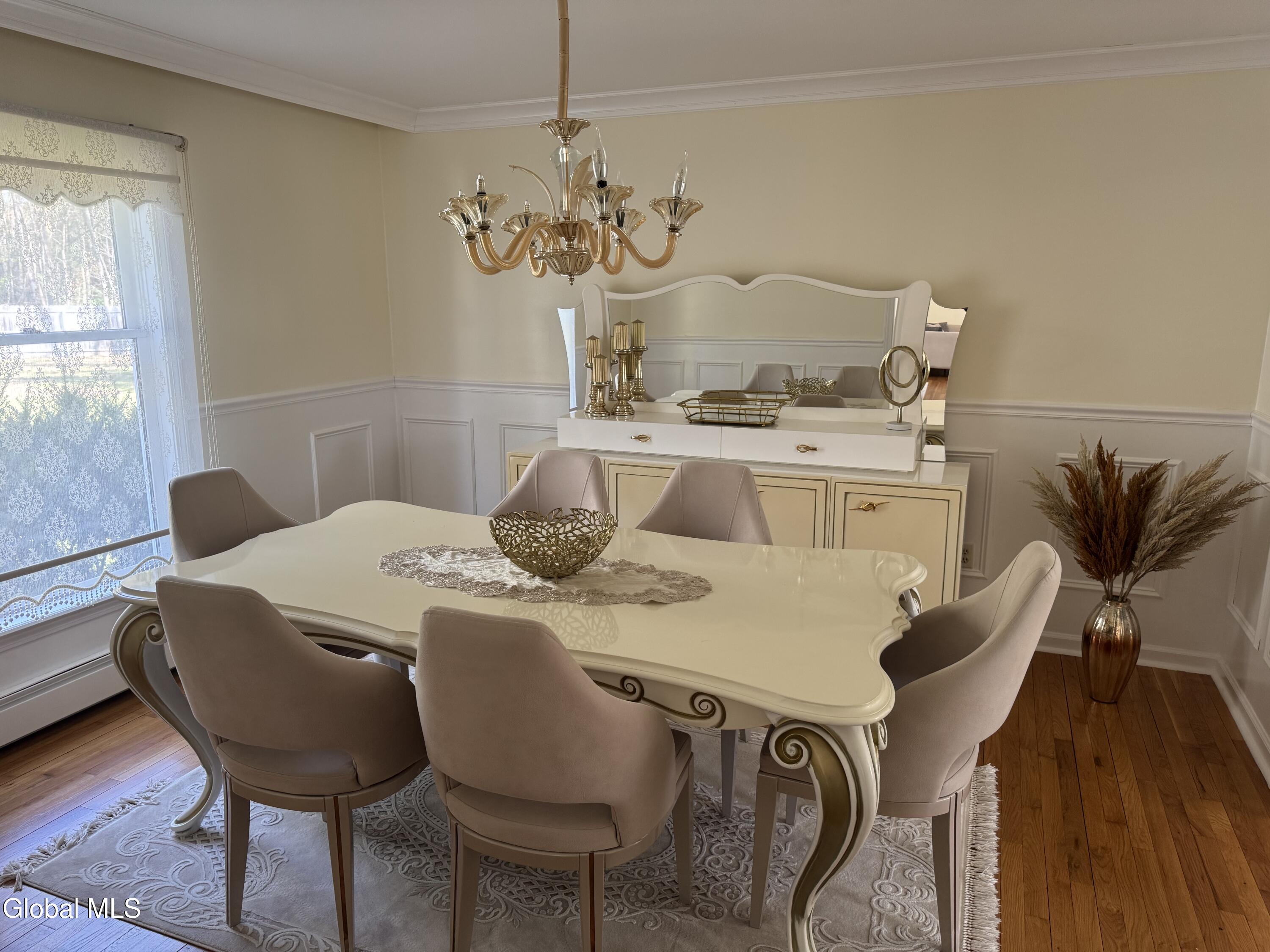 20 Queens Lane Queensbury NY 12804