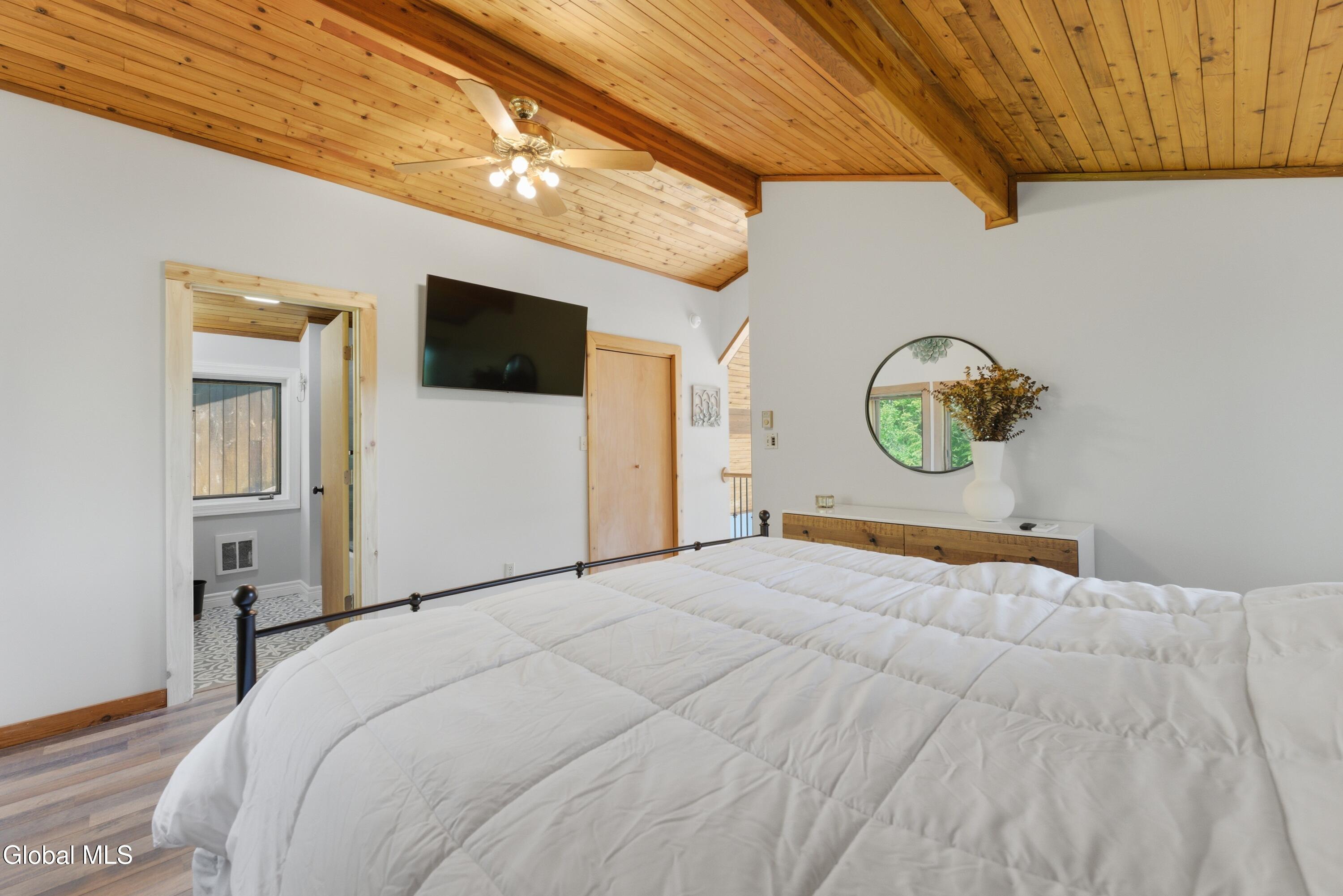 10 Morningside Circle Bolton Landing NY 12814