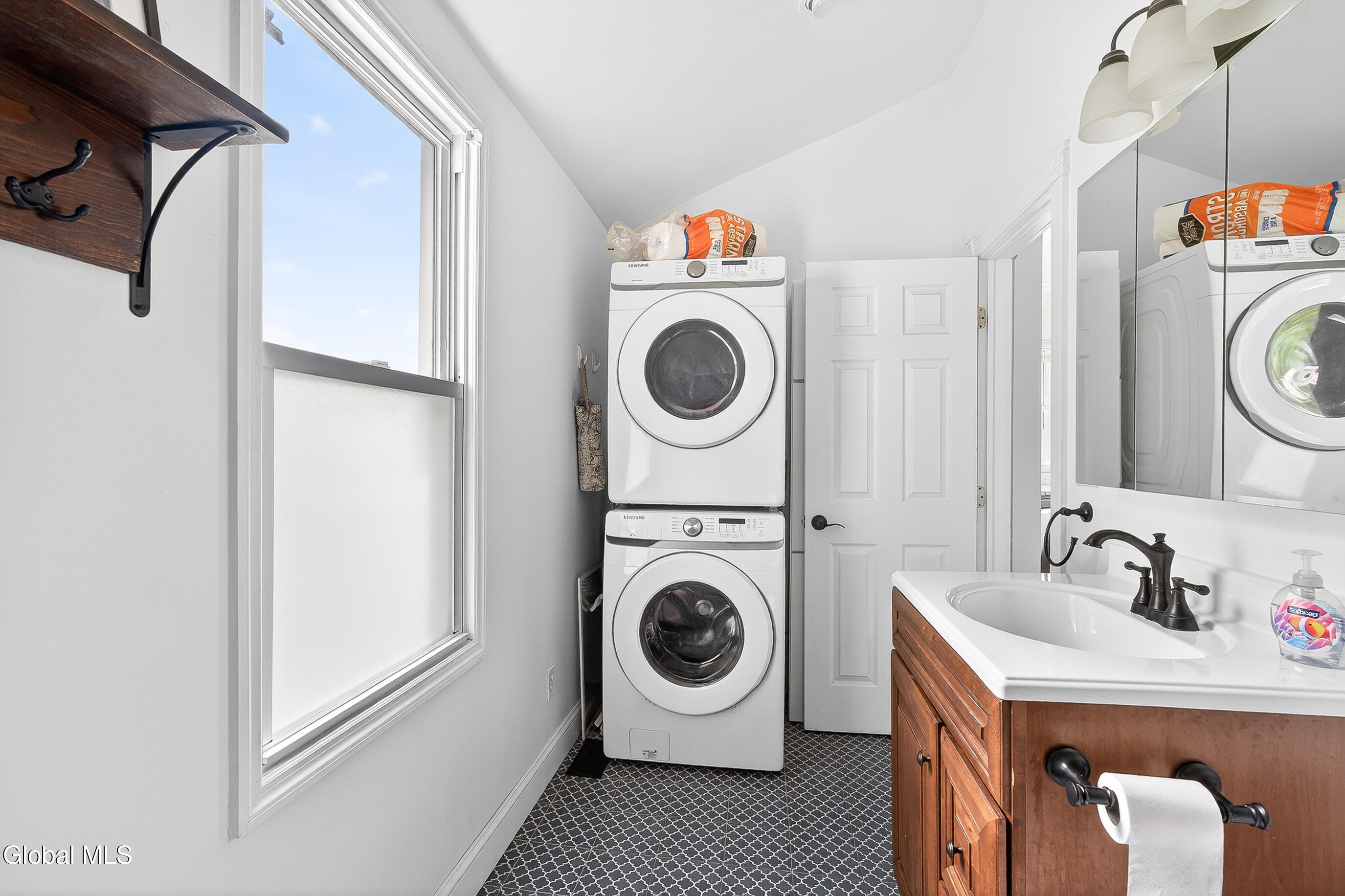 38 Elsmere Avenue Delmar NY 12054