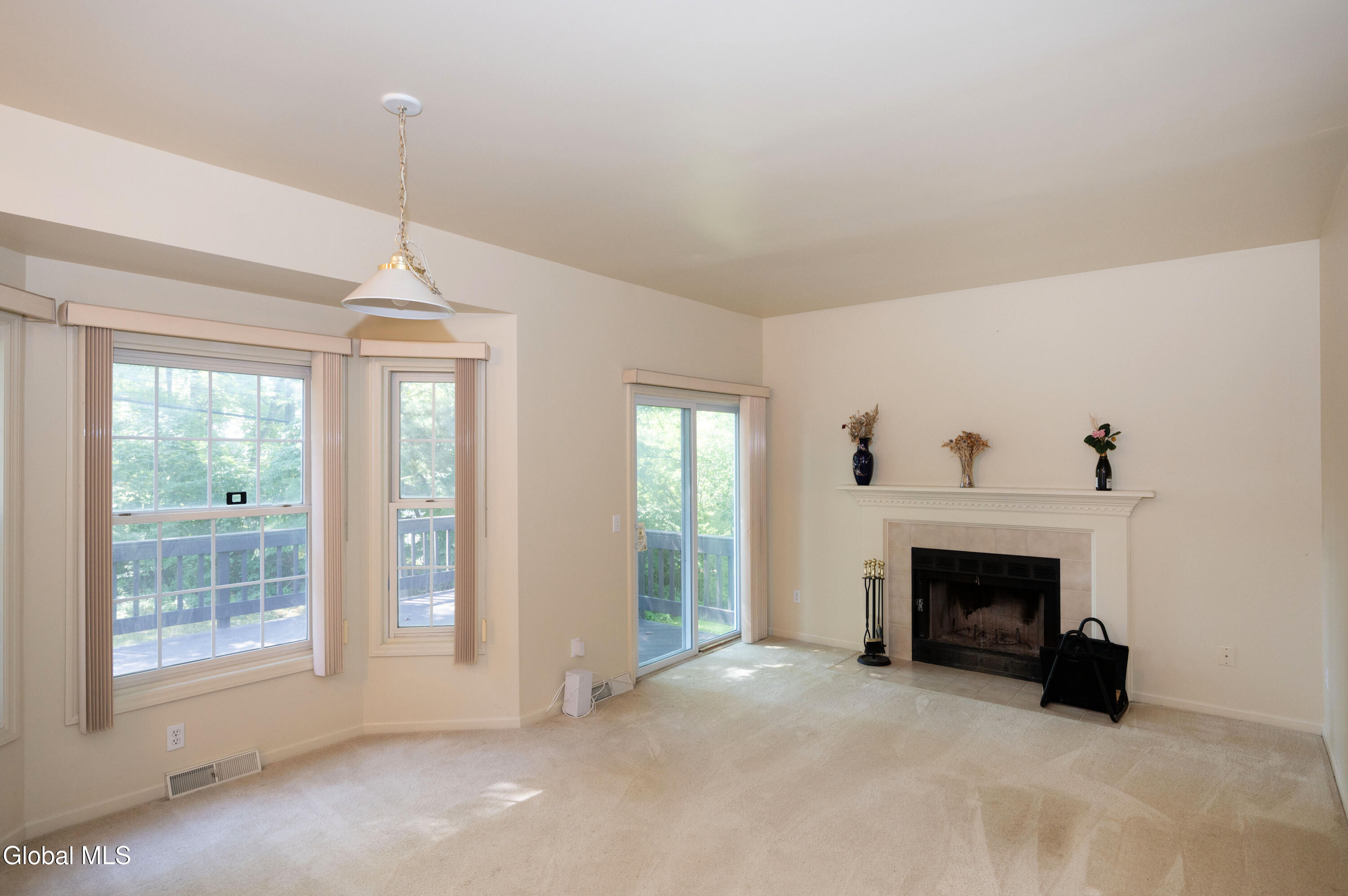1912 Village Road Niskayuna NY 12309