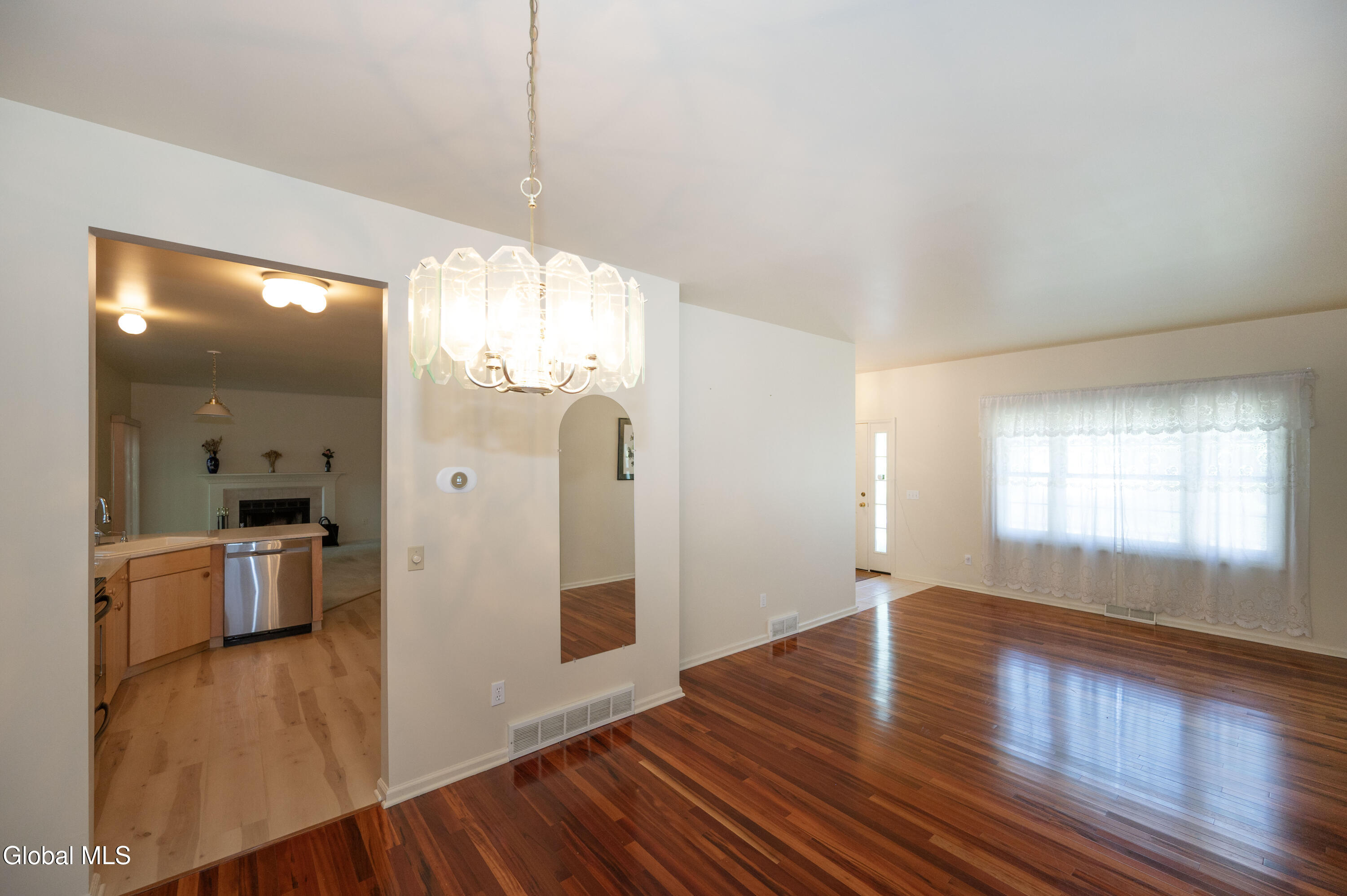 1912 Village Road Niskayuna NY 12309
