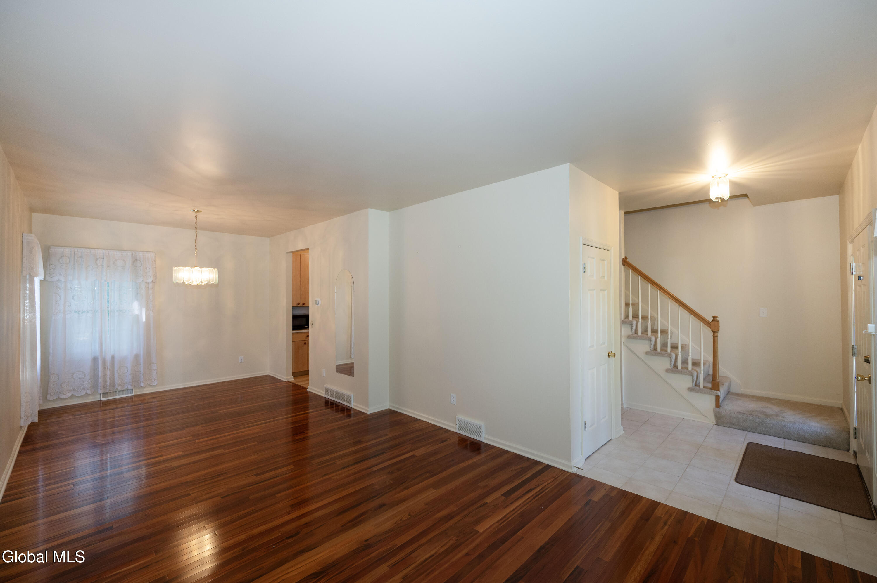 1912 Village Road Niskayuna NY 12309