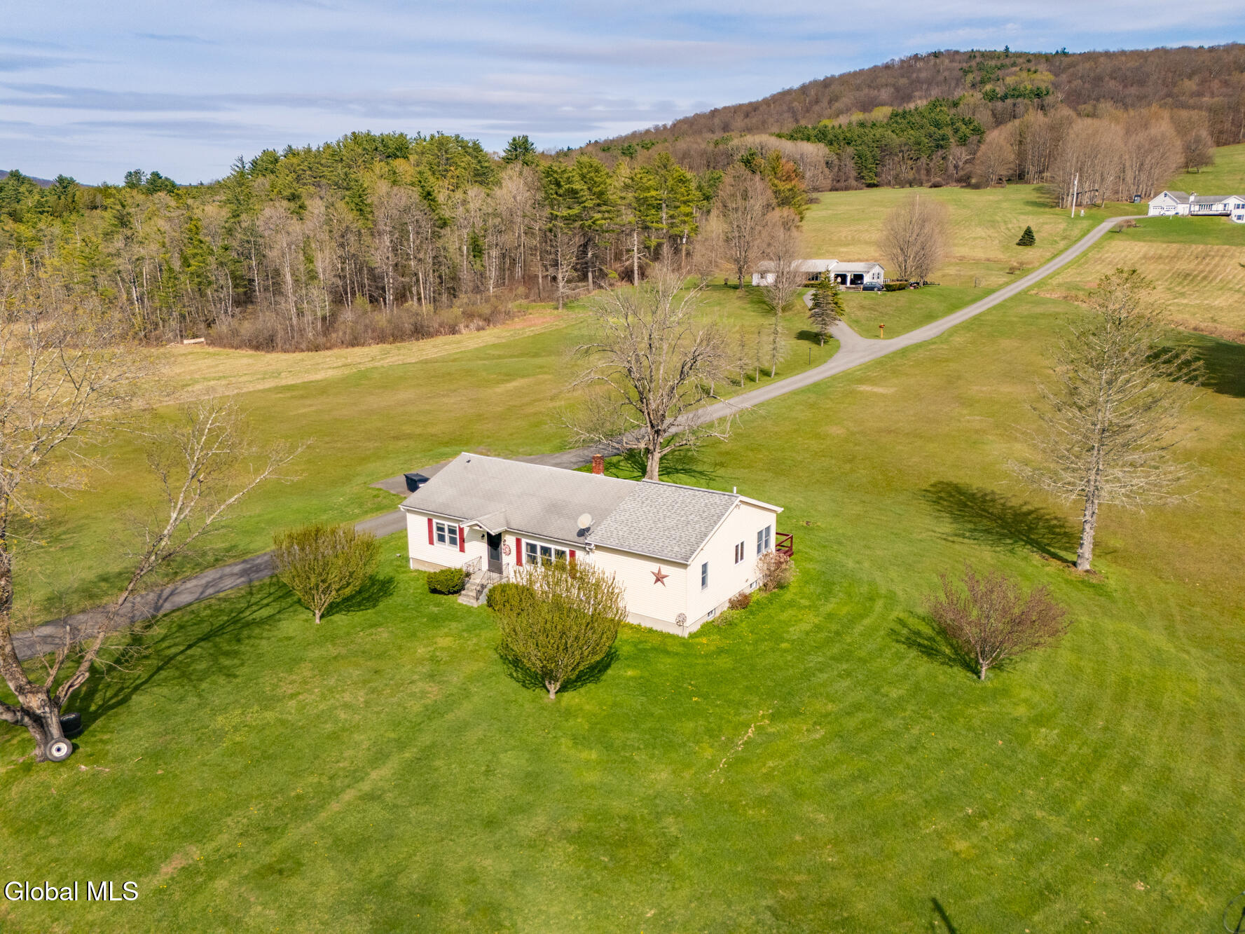 15548 State Route 22 Stephentown NY 12168