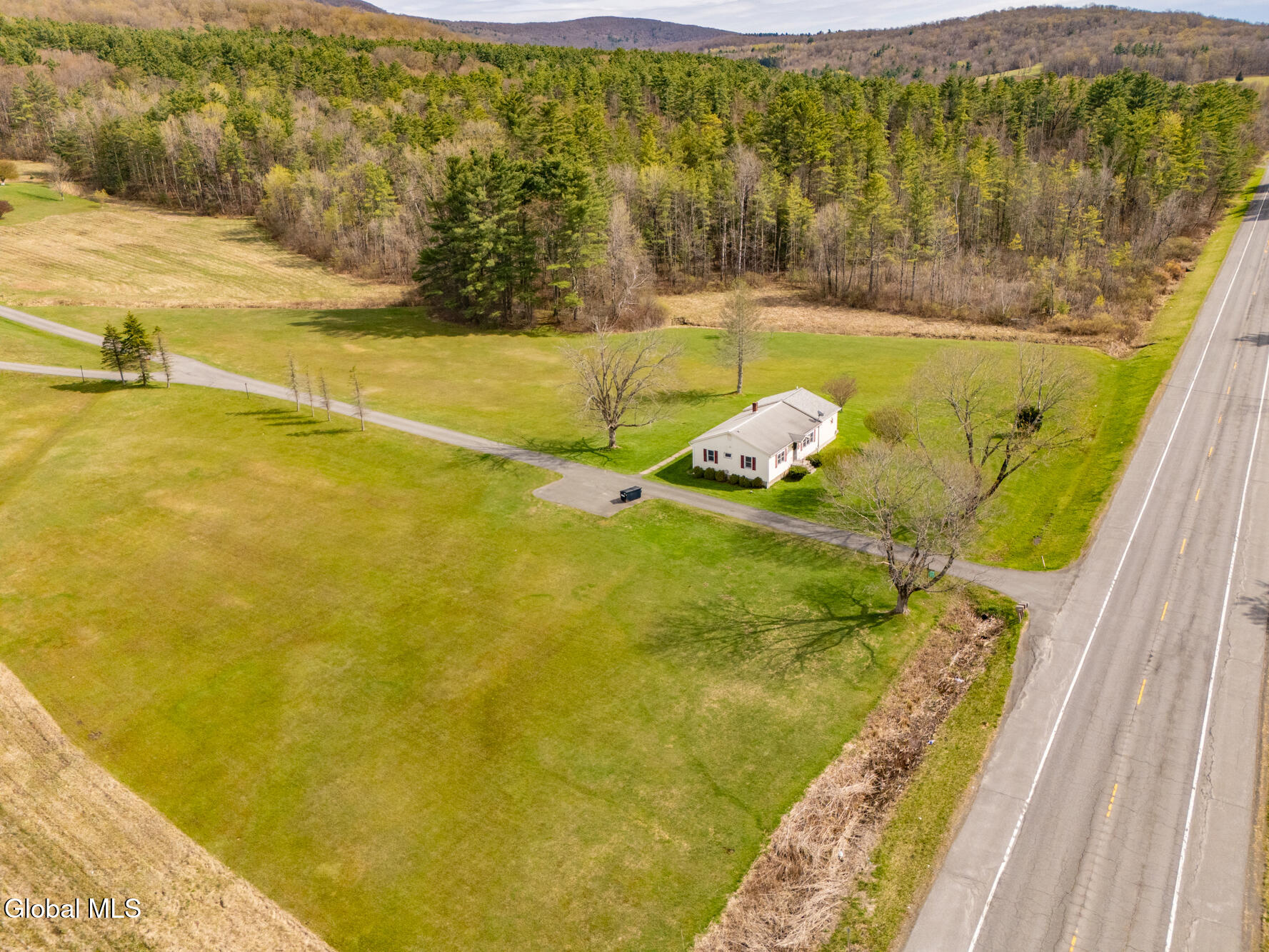 15548 State Route 22 Stephentown NY 12168