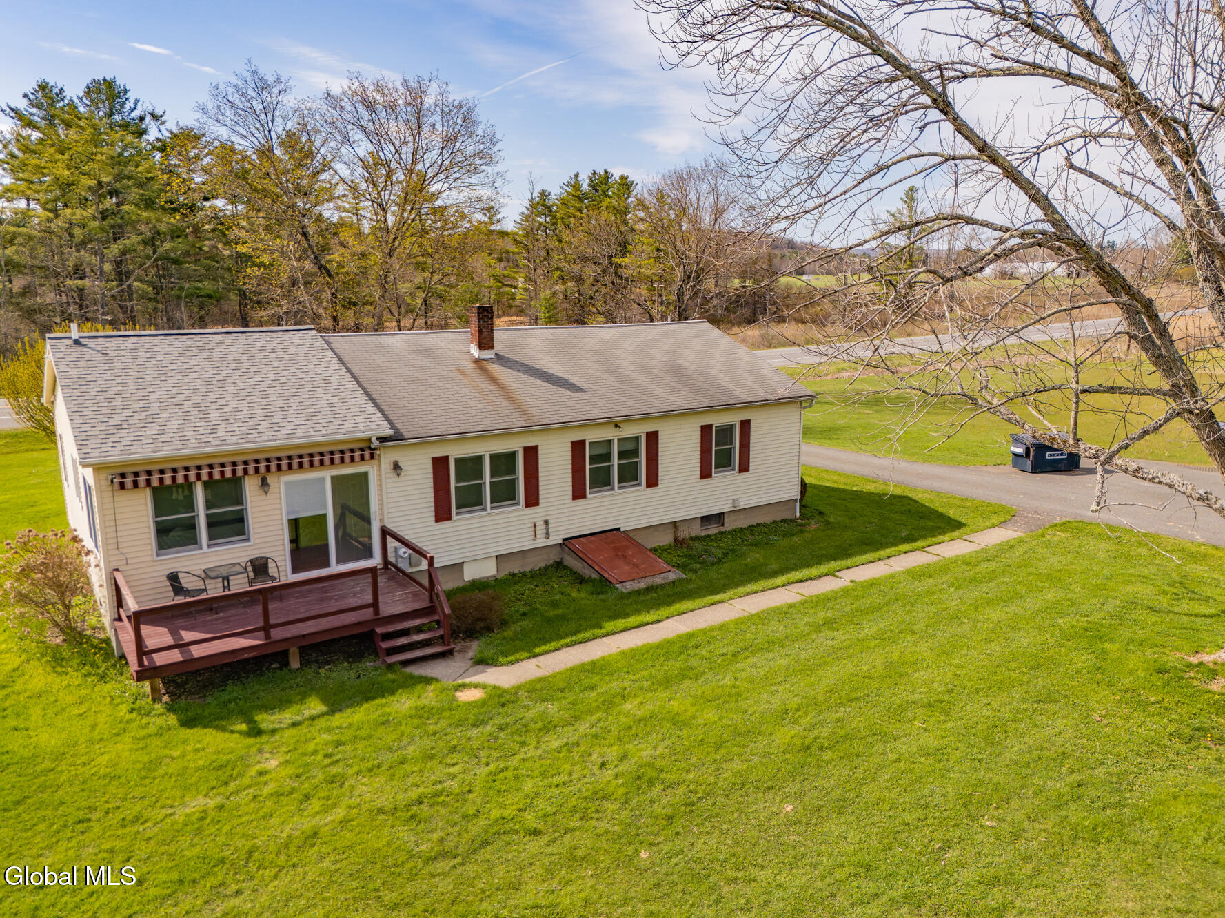 15548 State Route 22 Stephentown NY 12168