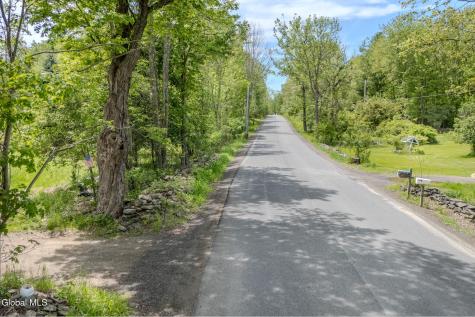 328 North Road Averill Park NY 12018