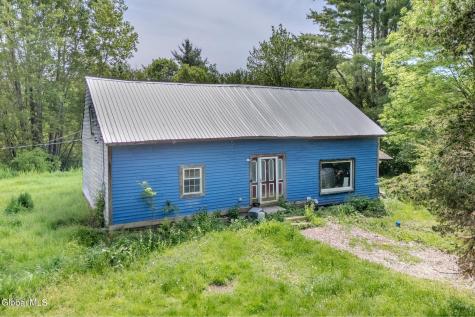 328 North Road Averill Park NY 12018