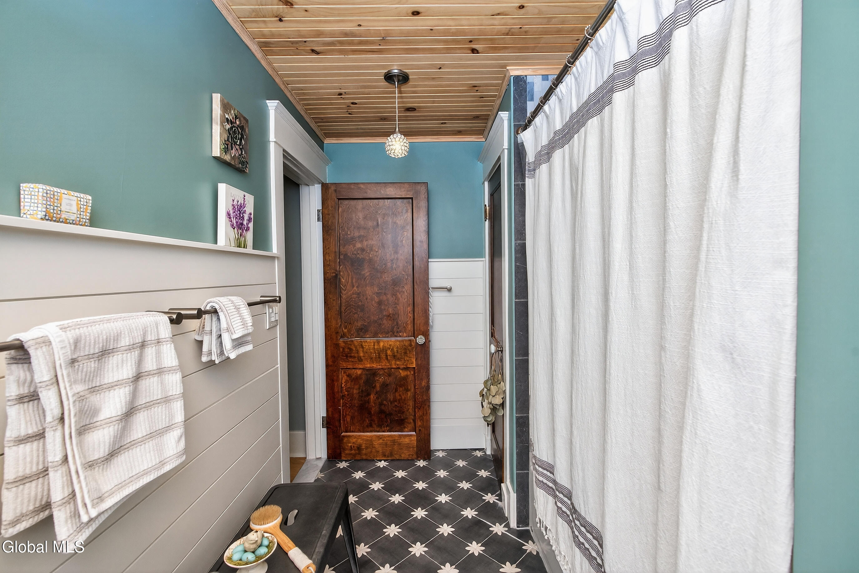 1593 Randolph Road Schenectady NY 12308