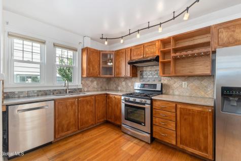 39 Hawthorne Avenue Albany NY 12203