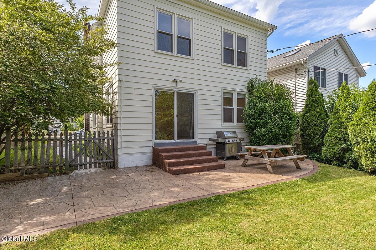 39 Hawthorne Avenue Albany NY 12203