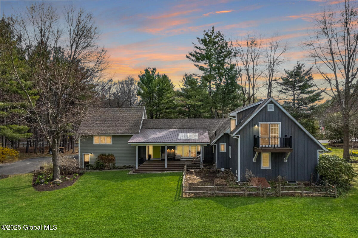 7 Meadowdale Road Altamont NY 12009