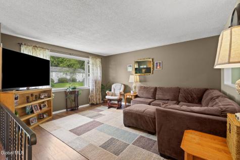 54 Kuhl Boulevard Wynantskill NY 12198