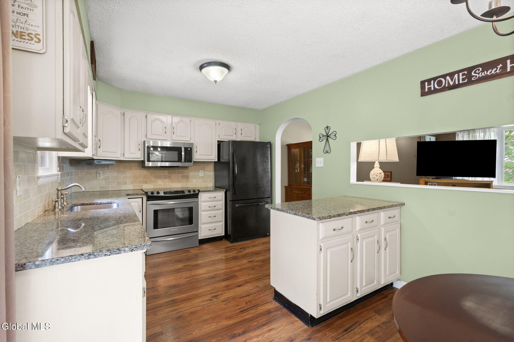 54 Kuhl Boulevard Wynantskill NY 12198
