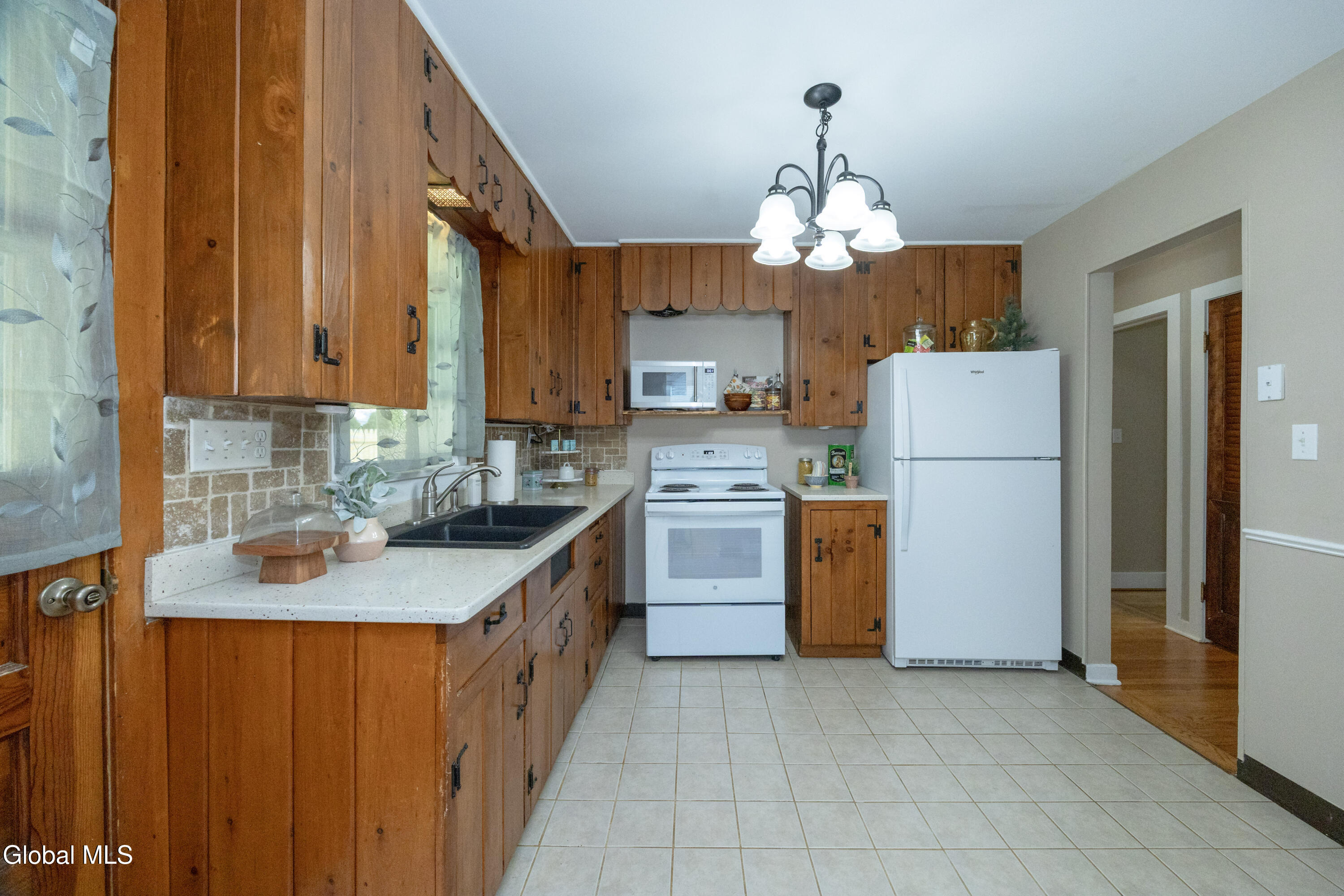 2 Arden Road Schenectady NY 12302