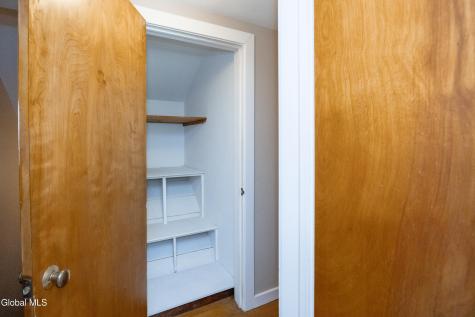 2 Arden Road Schenectady NY 12302