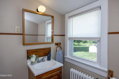 2 Arden Road Schenectady NY 12302