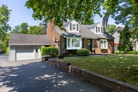 2 Arden Road Schenectady NY 12302