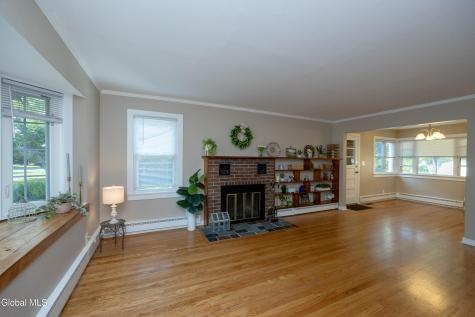 2 Arden Road Schenectady NY 12302