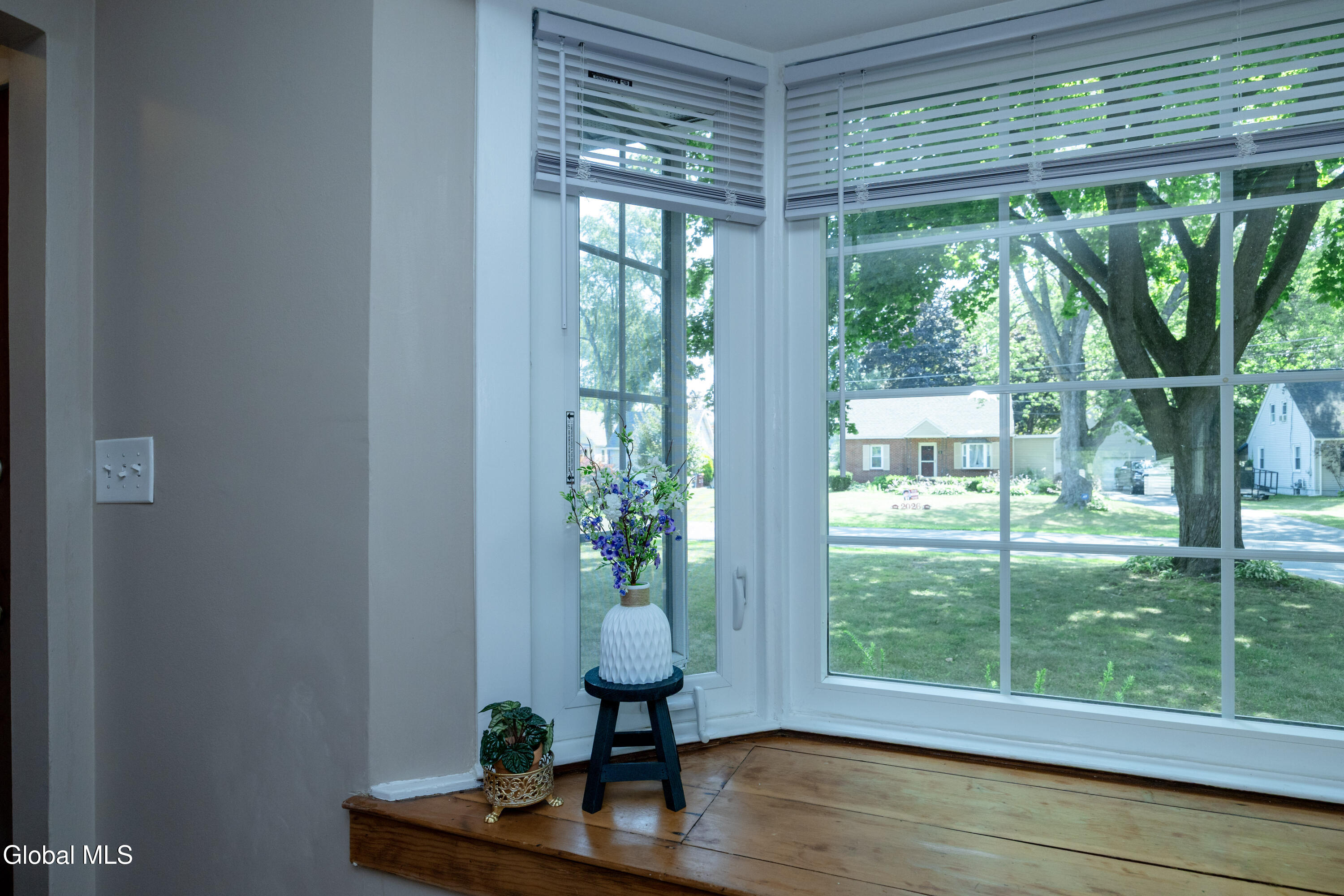 2 Arden Road Schenectady NY 12302